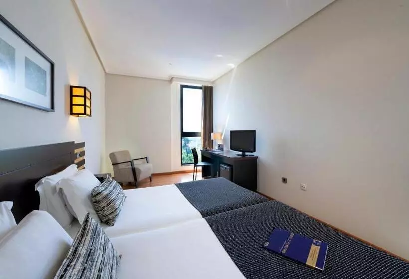 Standard Triple Room, Exe Auriense
