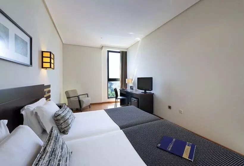 Standard Triple Room, Exe Auriense