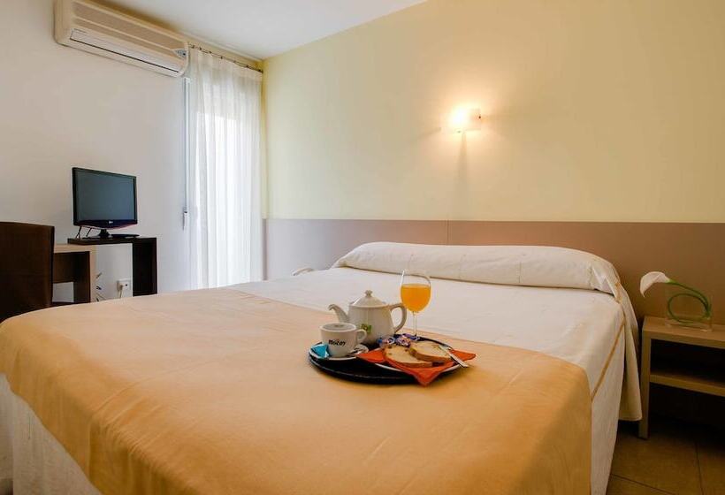 اتاق استاندارد, Felix