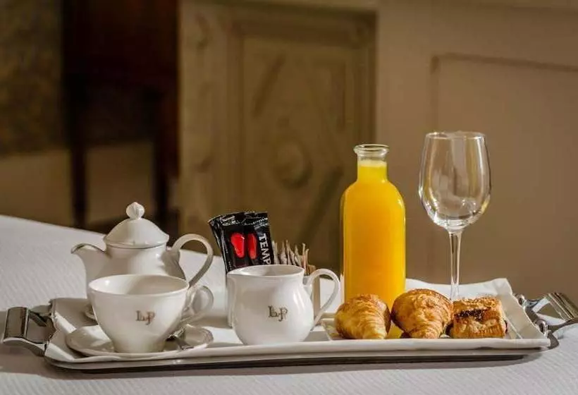 سوییت جونیور, Gran Hotel La Perla