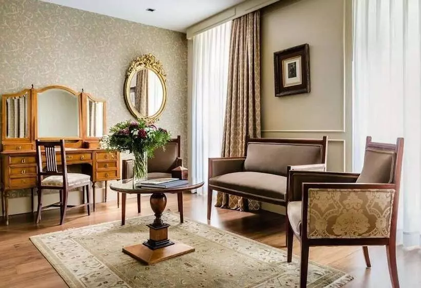 سوییت, Gran Hotel La Perla