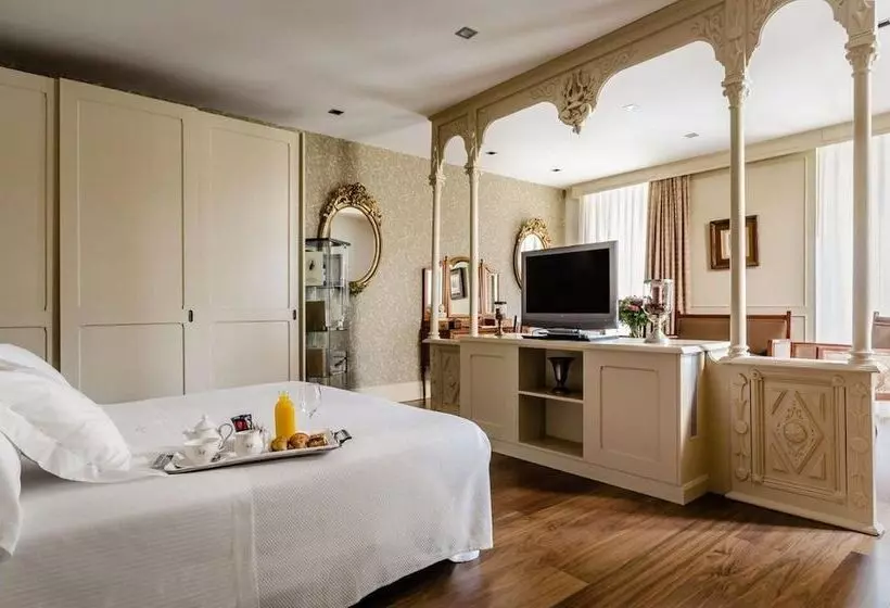 سوییت, Gran Hotel La Perla