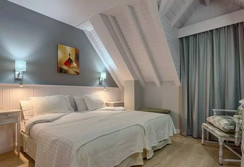 Perhehuone, Ribaeta
