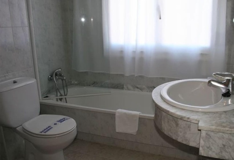 חדר סטנדרט לשלושה, La Noyesa  Superior