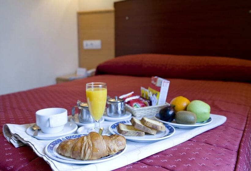 חדר סטנדרט לארבעה, La Noyesa  Superior