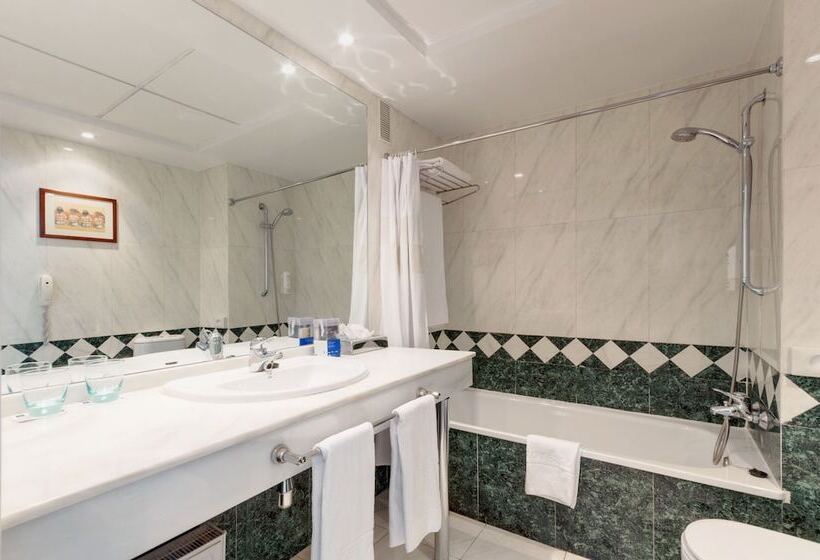 اتاق خانوادگی, Madrid Chamartín Affiliated By Meliá