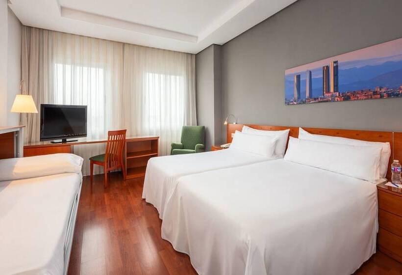 اتاق استاندارد سه نفره, Madrid Chamartín Affiliated By Meliá