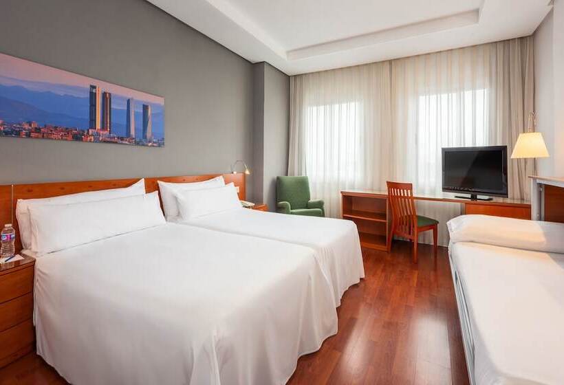 اتاق استاندارد سه نفره, Madrid Chamartín Affiliated By Meliá