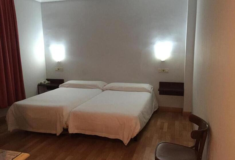 اتاق استاندارد, Madrid Rio