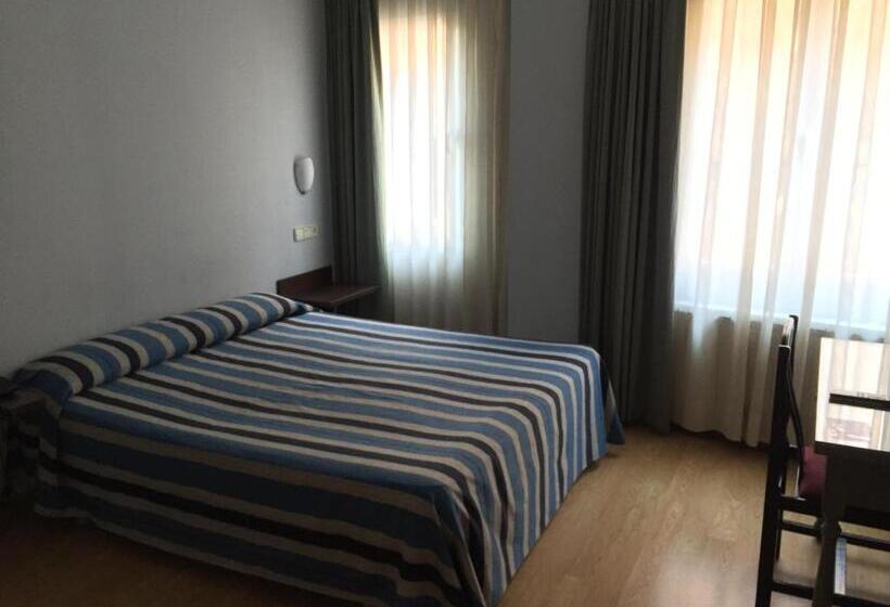 اتاق استاندارد, Madrid Rio