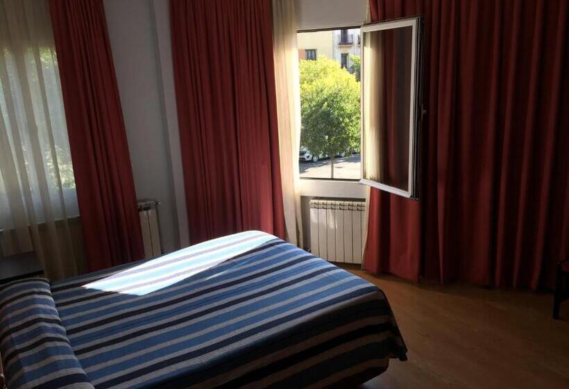 اتاق استاندارد, Madrid Rio