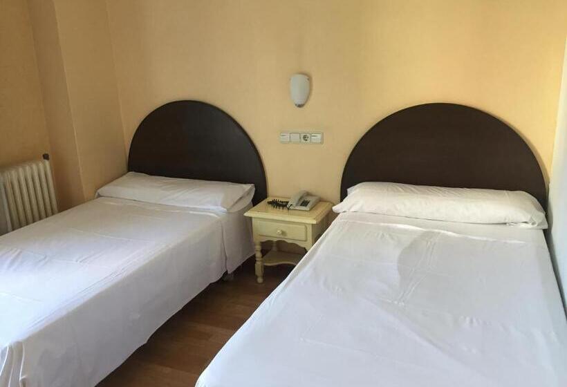 اتاق استاندارد, Madrid Rio