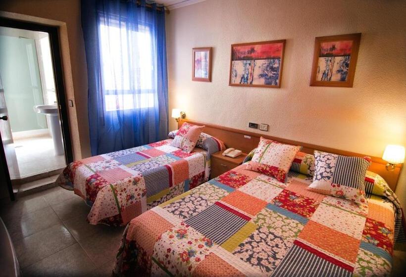 غرفة قياسية ثلاثية, Madrid