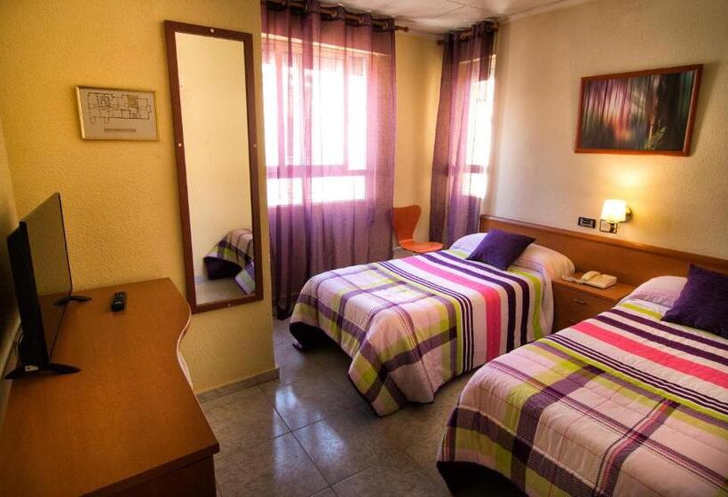 غرفة قياسية, Madrid