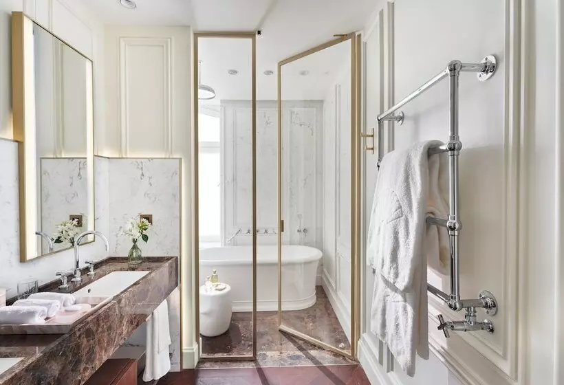 3 Bedroom Suite, Mandarin Oriental Ritz, Madrid