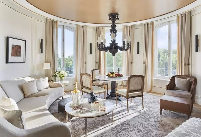 3 Bedroom Suite, Mandarin Oriental Ritz, Madrid