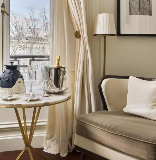 اتاق لوکس با تخت بزرگ, Mandarin Oriental Ritz, Madrid