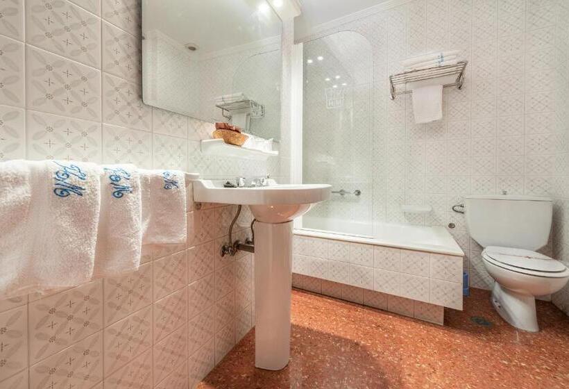 חדר סטנדרט לשלושה, Minso