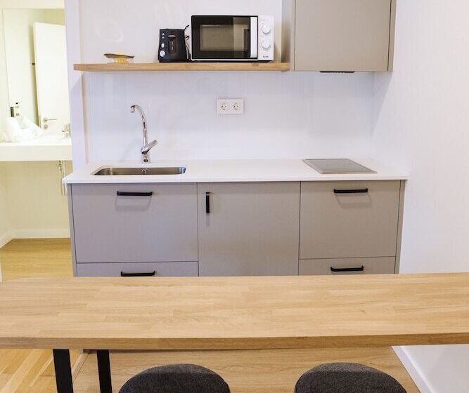 침실 1개 아파트, Mogay