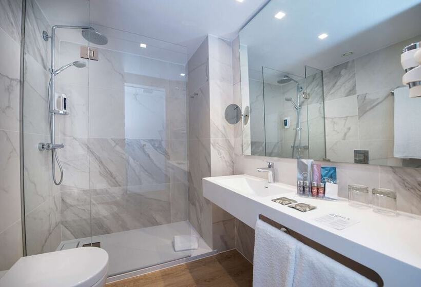 ファミリールーム, Occidental Vigo