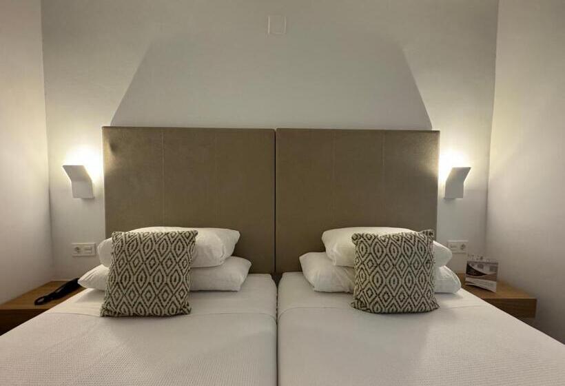 スーペリアールーム, Rl Anibal