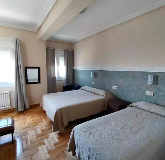 Cameră Standard cu Vedere la Mare, Rompeolas