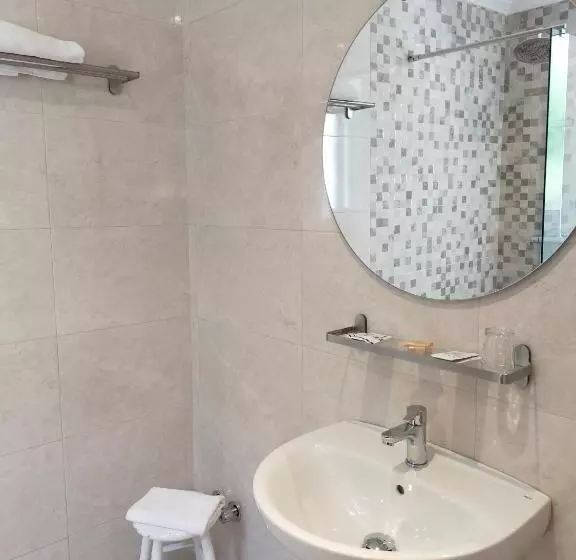 Cameră Standard Individuală, Rompeolas