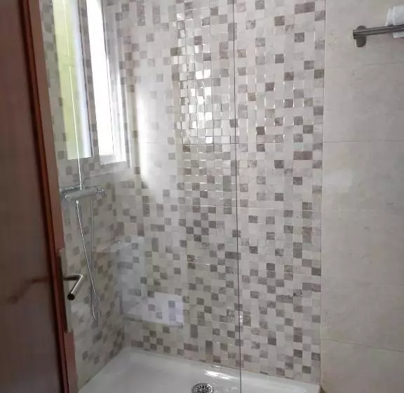 Cameră Standard Individuală, Rompeolas