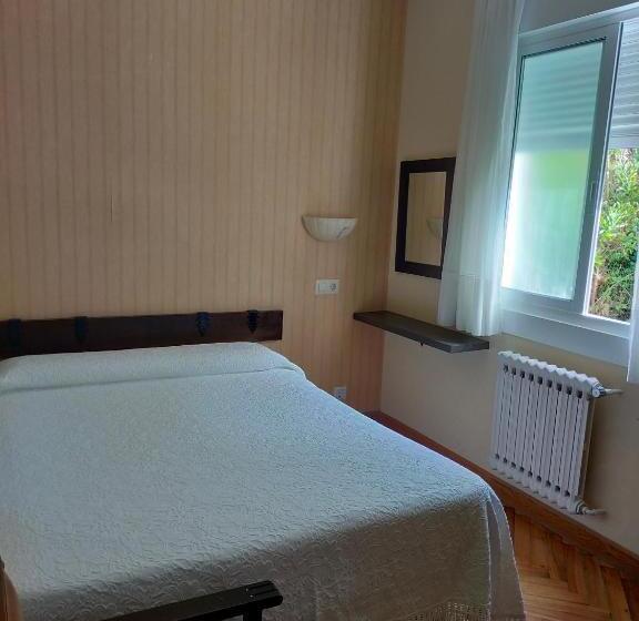 غرفة قياسية فردية, Rompeolas