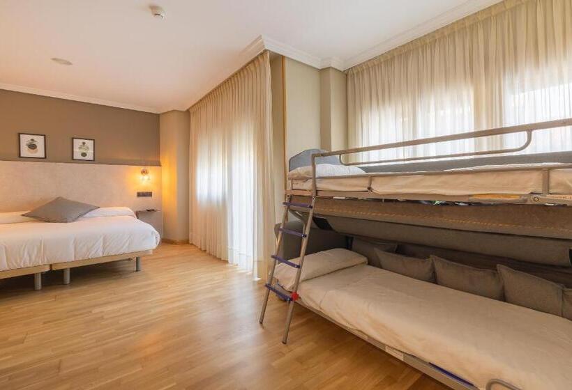 Quarto Familiar, Santamaria