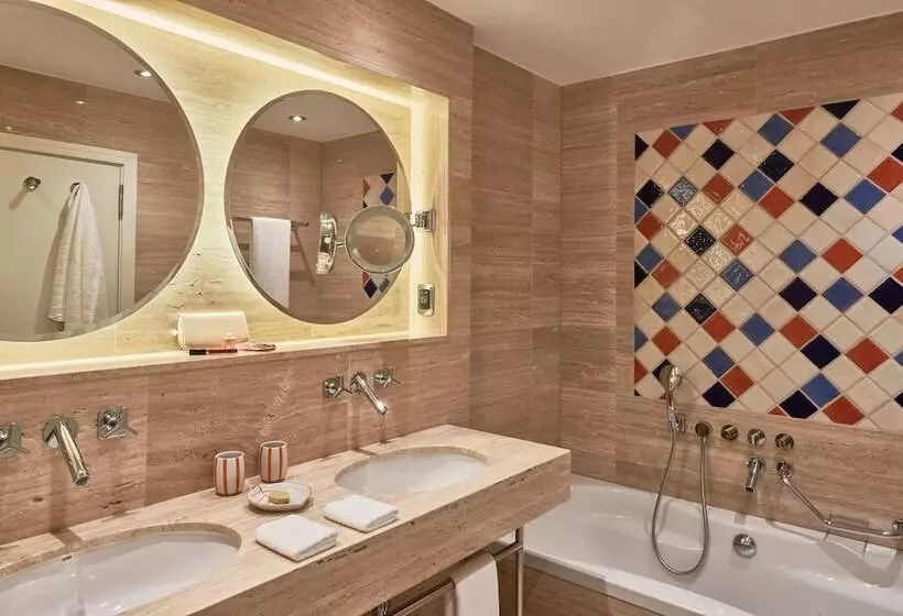 Suite, Seaside Palm Beach
