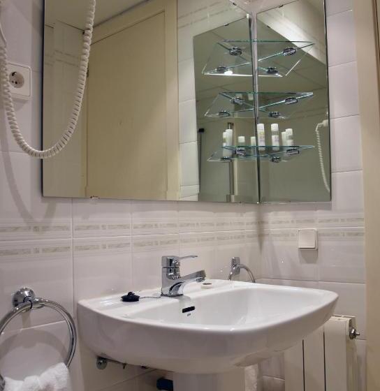 غرفة قياسية, Sno Vall De Boi