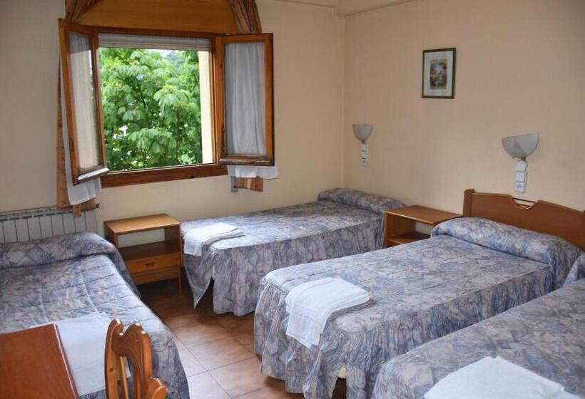 اتاق خانوادگی, Tres Arcos