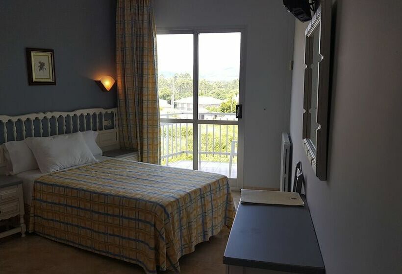 スタンダードシングルルーム, Troncoso