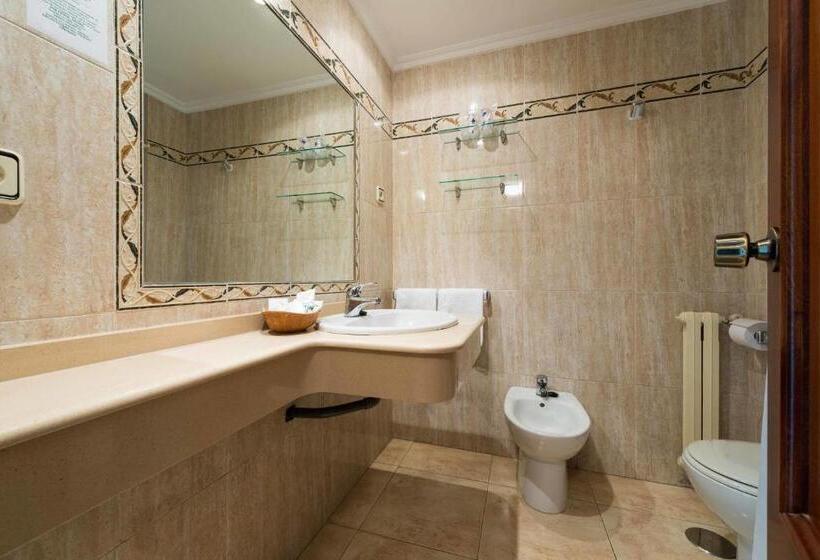 スタンダードシングルルーム, Troncoso