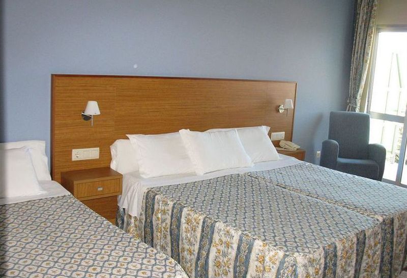 スタンダードルーム, Troncoso