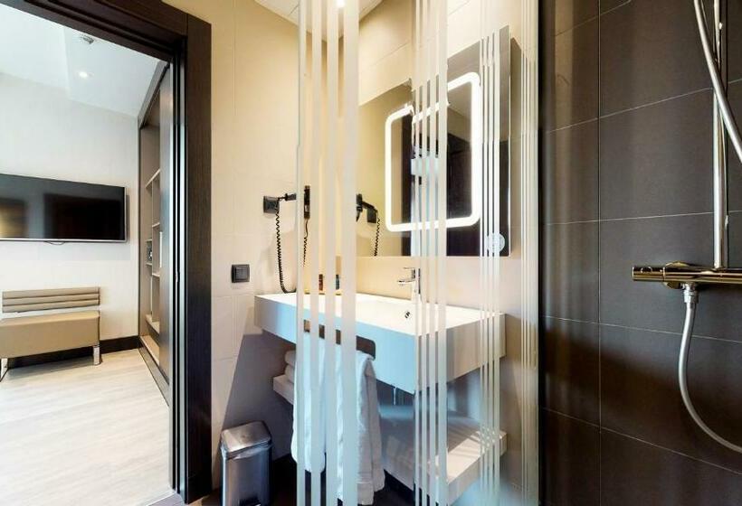 اتاق استاندارد, Novotel Madrid Center