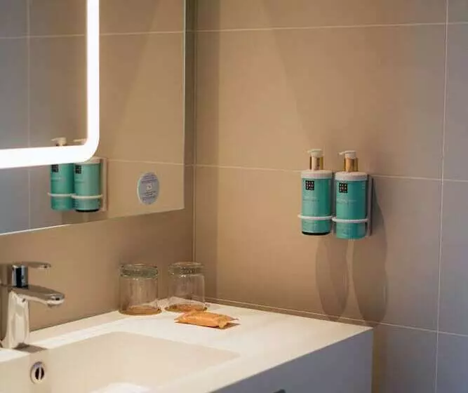 اتاق سوپریور, Novotel Madrid Center