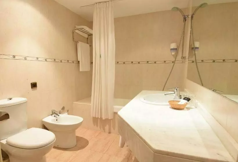 اتاق استاندارد چهار تخته, Rvhotels Tuca
