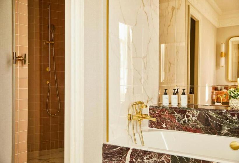 سوئیت با تخت بزرگ, The Palace, a Luxury Collection Hotel, Madrid