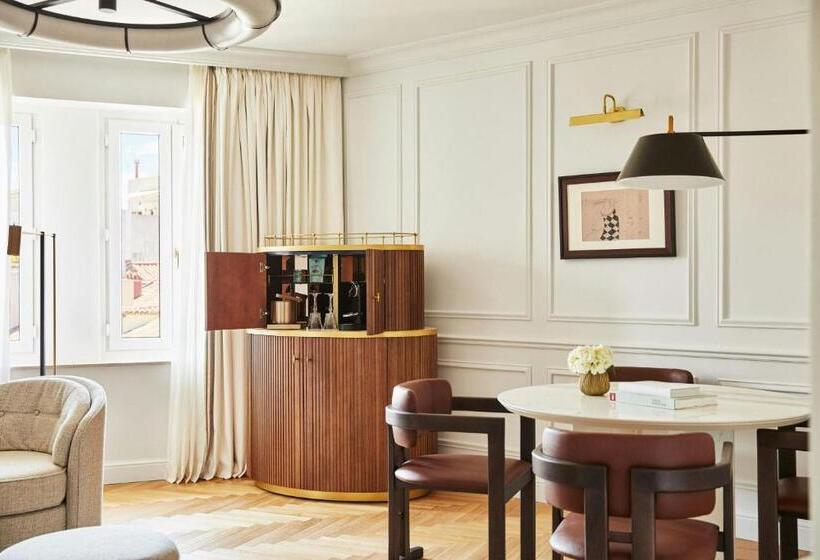 سوئیت با تخت بزرگ, The Palace, a Luxury Collection Hotel, Madrid