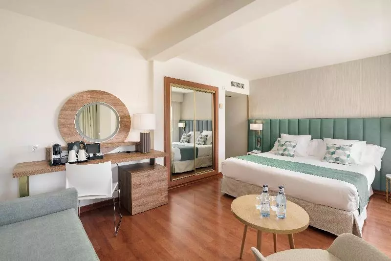 سوییت جونیور با چشم‌انداز دریا, Costa Málaga - by Pierre & Vacances - Adults Recommended