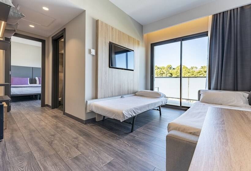 اتاق خانوادگی, Astari