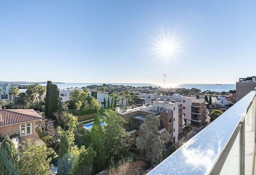 اتاق استاندارد با تراس و چشمانداز دریا, Astari