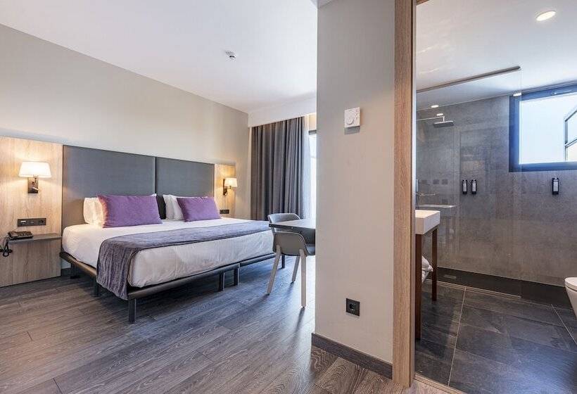 اتاق استاندارد با تراس و چشمانداز دریا, Astari