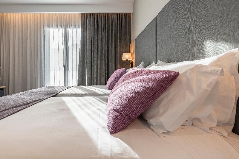 اتاق استاندارد با چشمانداز شهر, Astari