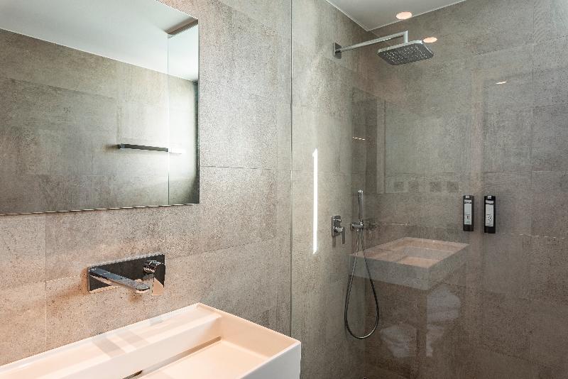 اتاق استاندارد با تراس و چشمانداز دریا, Astari