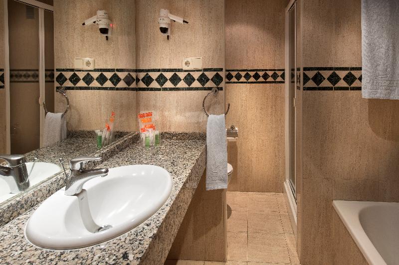 스탠다드 트리플 룸, Augusta Club & Spa - Adults Only