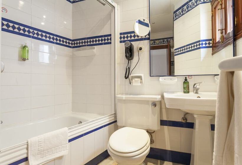 اتاق استاندارد سه نفره, Baco