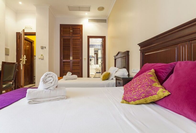 اتاق استاندارد سه نفره, Baco